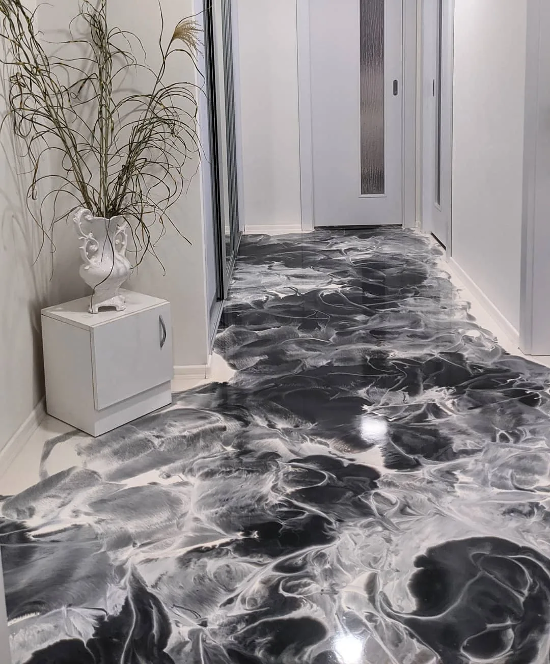 High-gloss metallic resin floor design