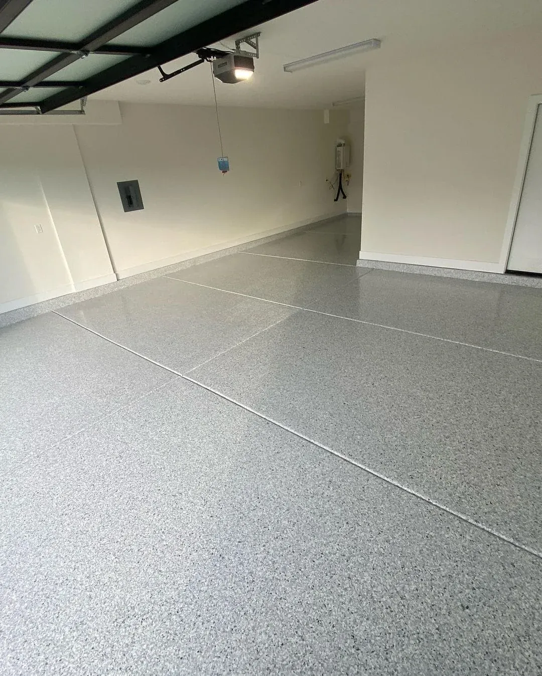Light grey flake epoxy garage flooring 01
