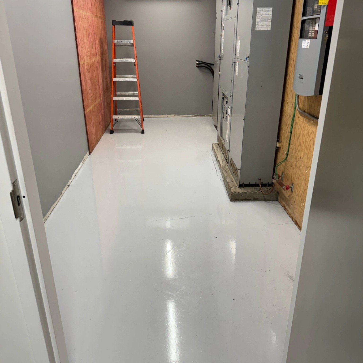 Epoxy utility room floor at Liebherr Abbotsford industrial facility